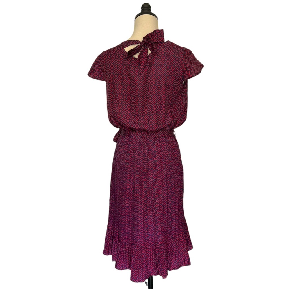 ModCloth Yumi Pleated Draped Cowl Dress | 0/2 - Picture 4 of 8